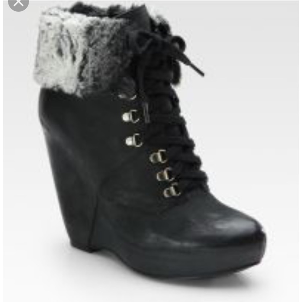 ✨HOST PICK✨Boutique 9 Ankle Bootie